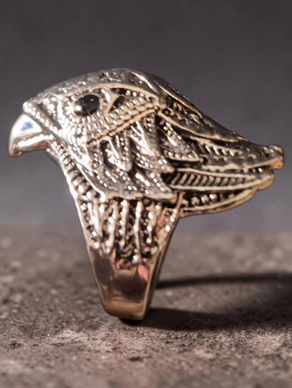 Eagle Head Ring in Shiny Silver Tone Size 8